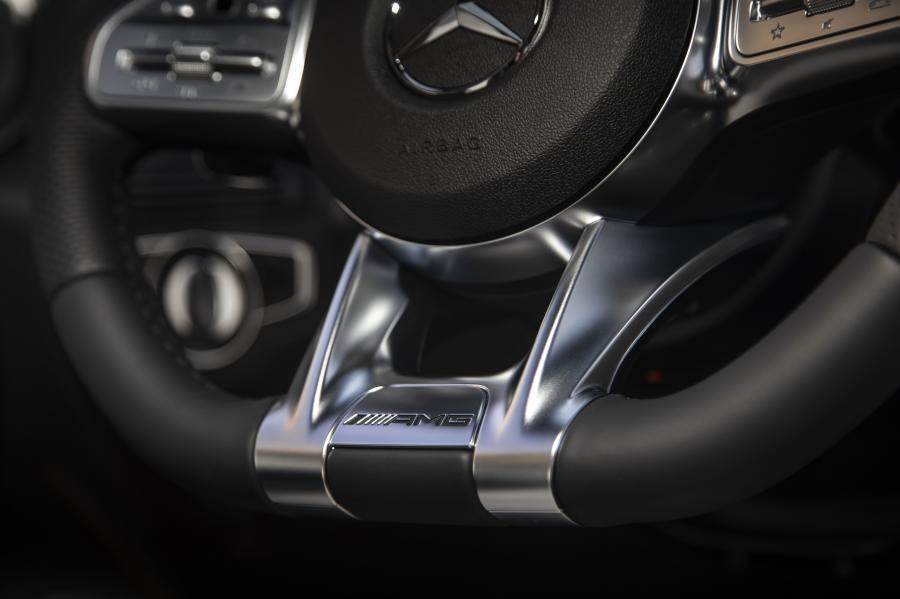 Детали интерьера Mercedes-AMG GLC43 4Matic Coupe (C253) 2019 года  (NA) (фото 52 из 69)